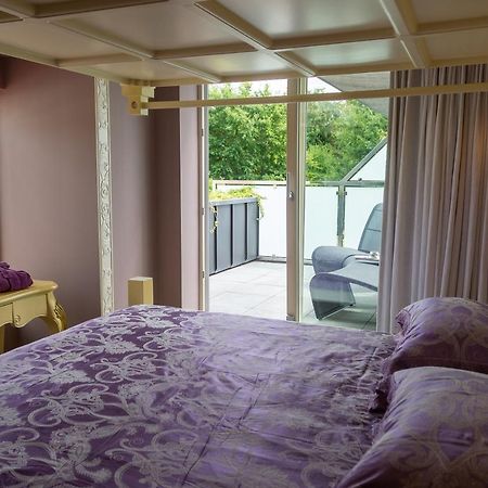 B&B Saint-Georges -Located In The City Centre Of Bruges- Kültér fotó A bedroom at the hotel