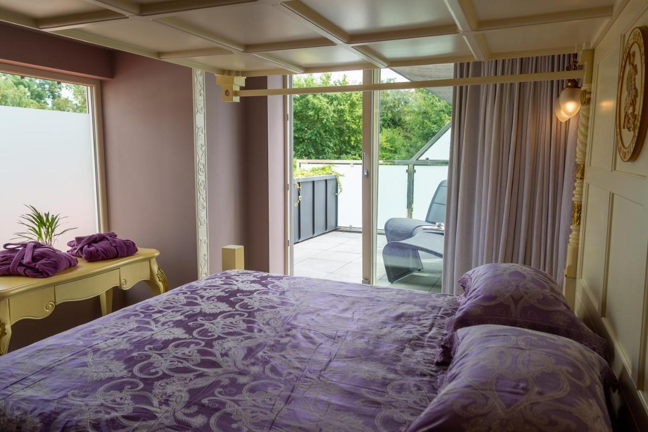 B&B Saint-Georges -Located In The City Centre Of Bruges- Kültér fotó A bedroom at the hotel